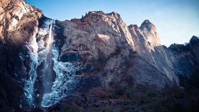 Stunning Yosemite Waterfall Nature Wallpaper HD 4K Aesthetic Mountain