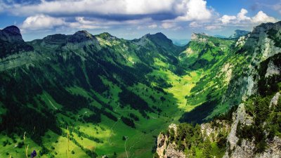 Stunning Green Mountain Valley Landscape Wallpaper HD 4K Aesthetic