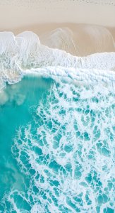 Aesthetic Aerial Beach Waves Wallpaper HD 4K - Cool Turquoise Ocean View