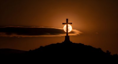 Majestic Cross Silhouette with Full Moon Wallpaper HD 4K Aesthetic