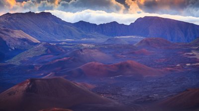 Majestic Haleakalā Crater Volcanic Landscape Wallpaper HD 4K Aesthetic