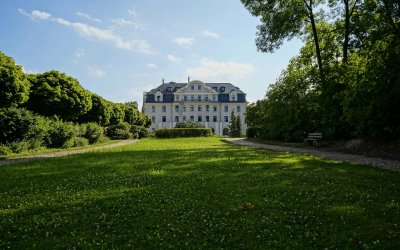 Beautiful Manor House Garden Wallpaper HD 4K Aesthetic Estate View