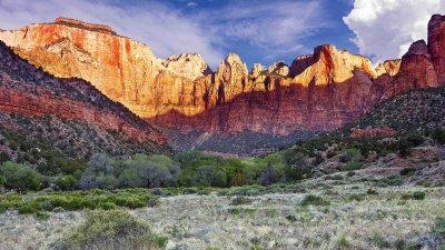 Zion National Park Mountains Wallpaper HD 4K - Aesthetic Nature Landscape