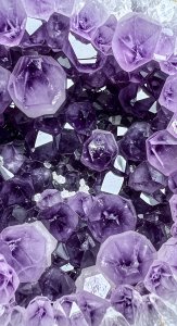 Purple Amethyst Crystal Aesthetic Wallpaper HD 4K - Natural Gemstone