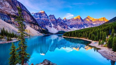 Stunning Moraine Lake 4K Wallpaper - Aesthetic Nature Background HD