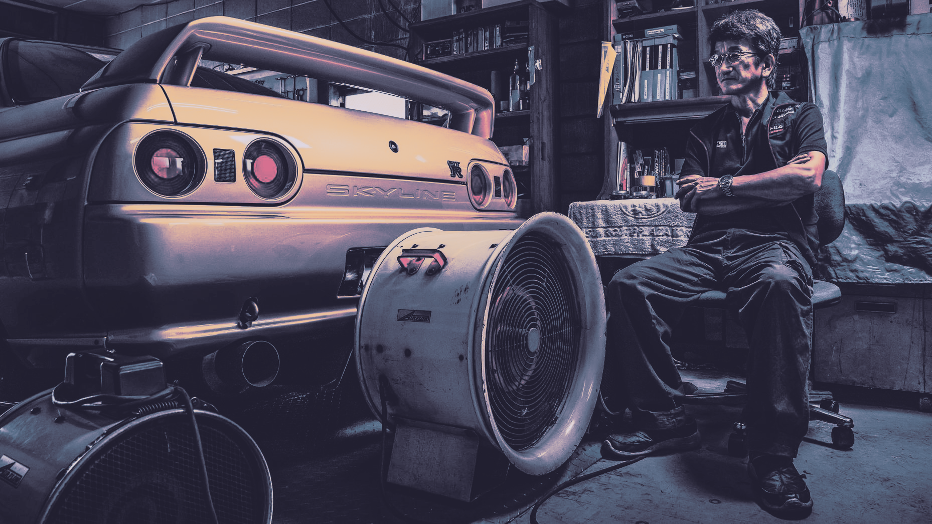 Nissan Skyline GT-R R32 JDM Tuner Garage Wallpaper HD 4K Aesthetic