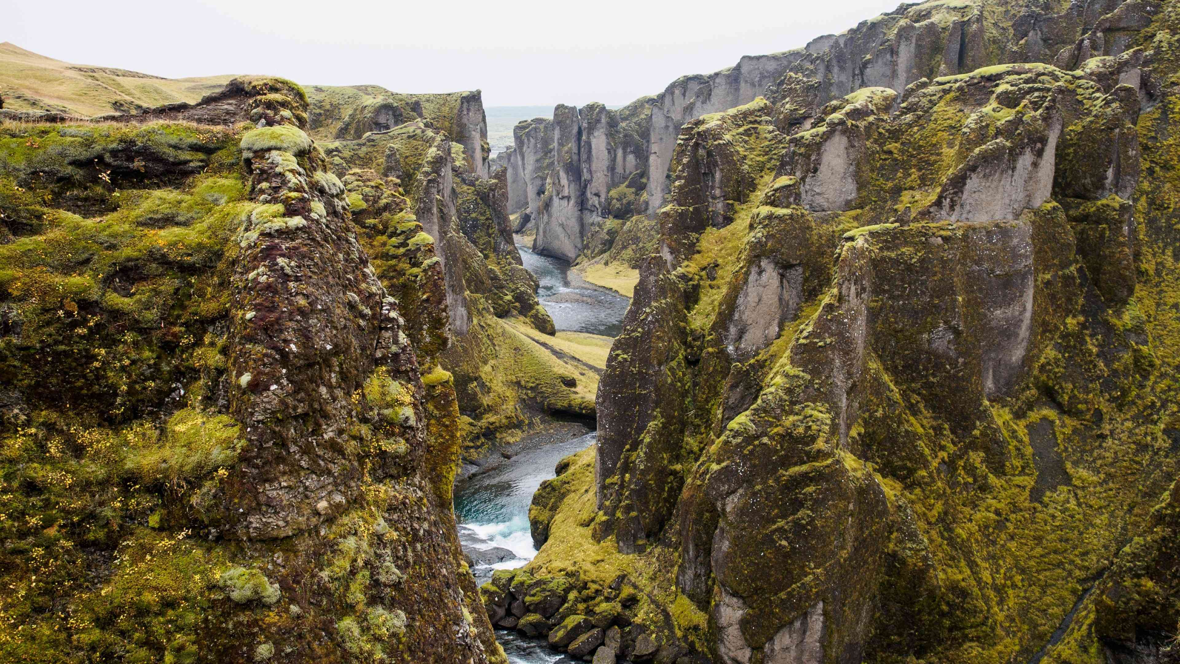 Breathtaking Green Canyon River Landscape Wallpaper HD 4K Aesthetic