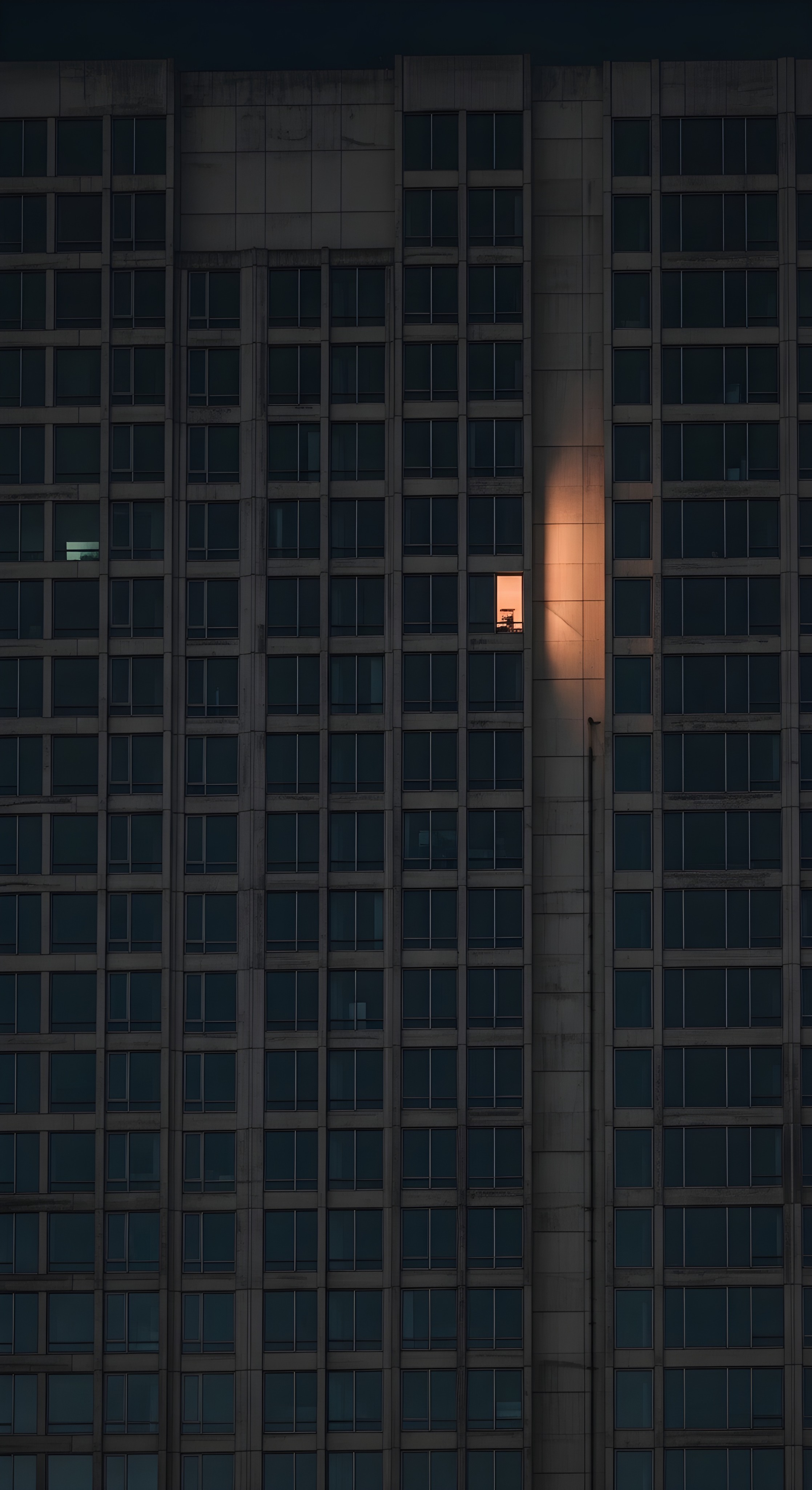 Aesthetic Minimalist Architecture Wallpaper HD 4K - Moody Urban Night