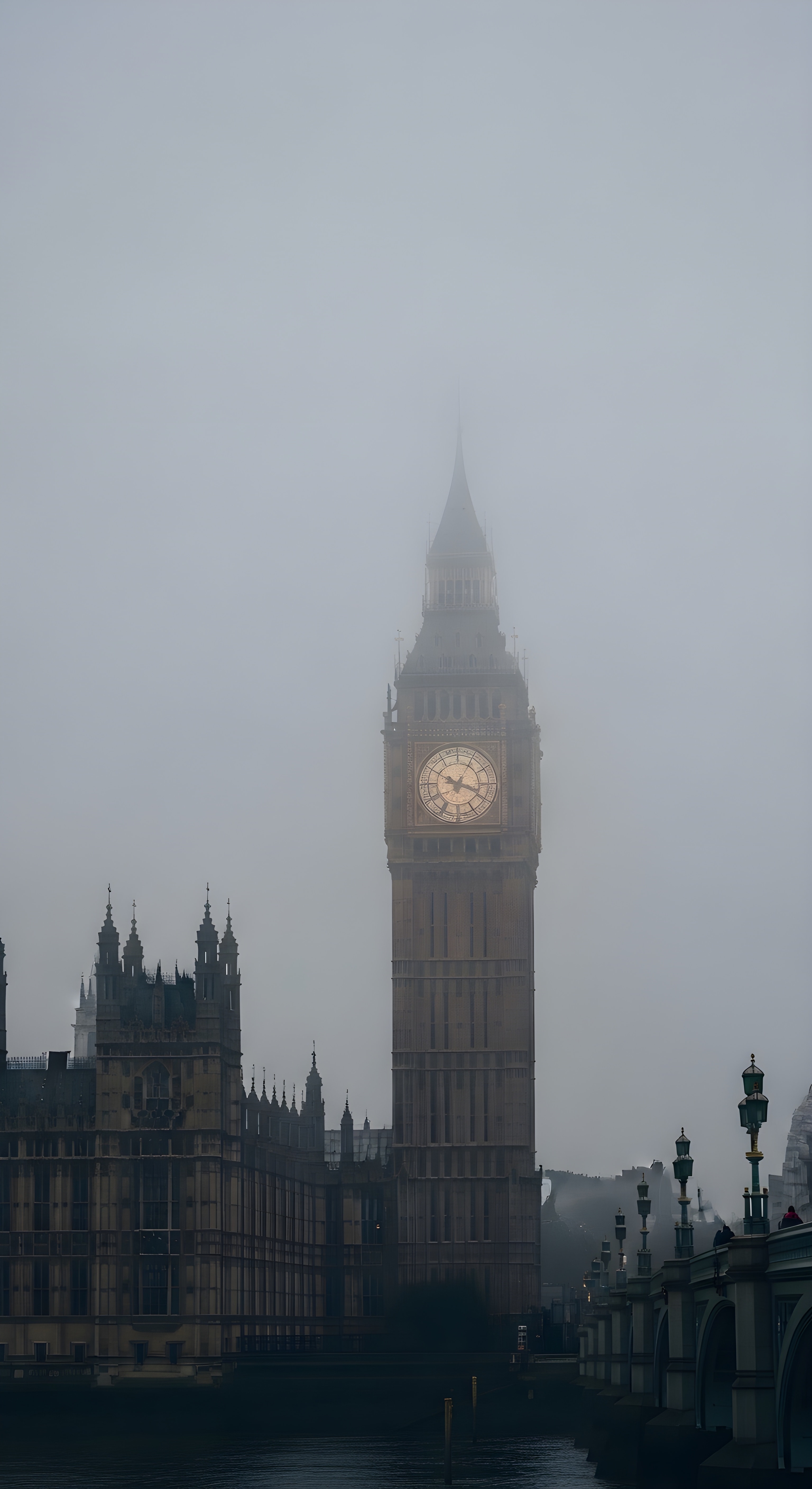 Moody London Fog Big Ben Aesthetic Wallpaper HD 4K - Cinematic Cityscape