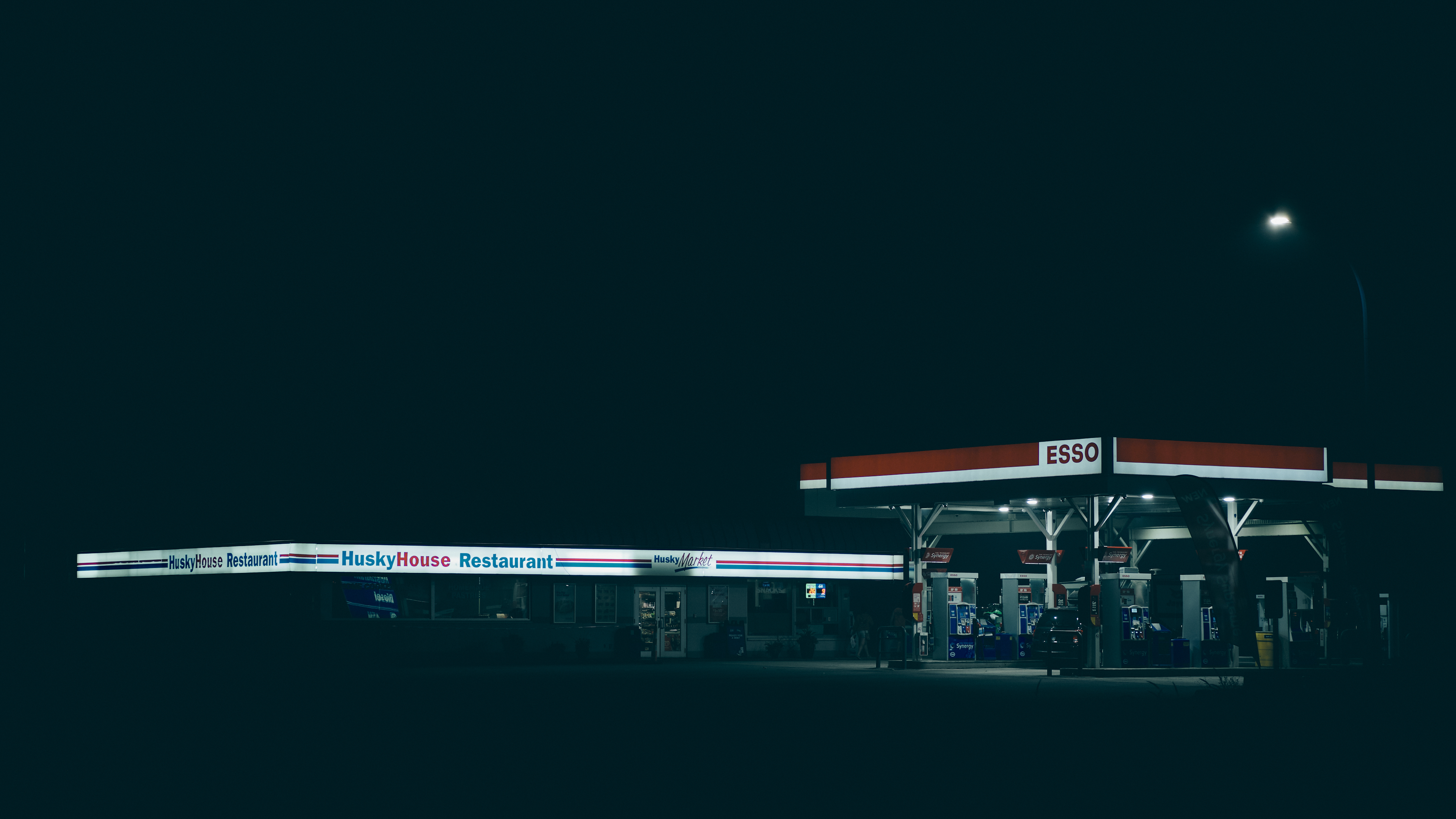 Cinematic Night Gas Station Wallpaper HD 4K Aesthetic Urban View